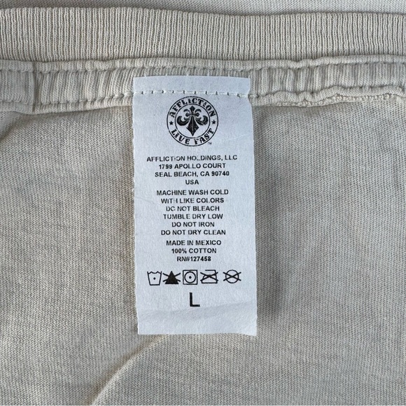 Affliction Women’s Graphic Short Sleeve T-Shirt -Size: Large -NWT - Picture 14 of 14